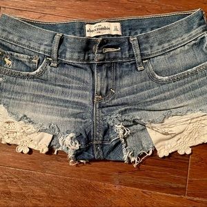 Abercrombie kids denim shorts size 12